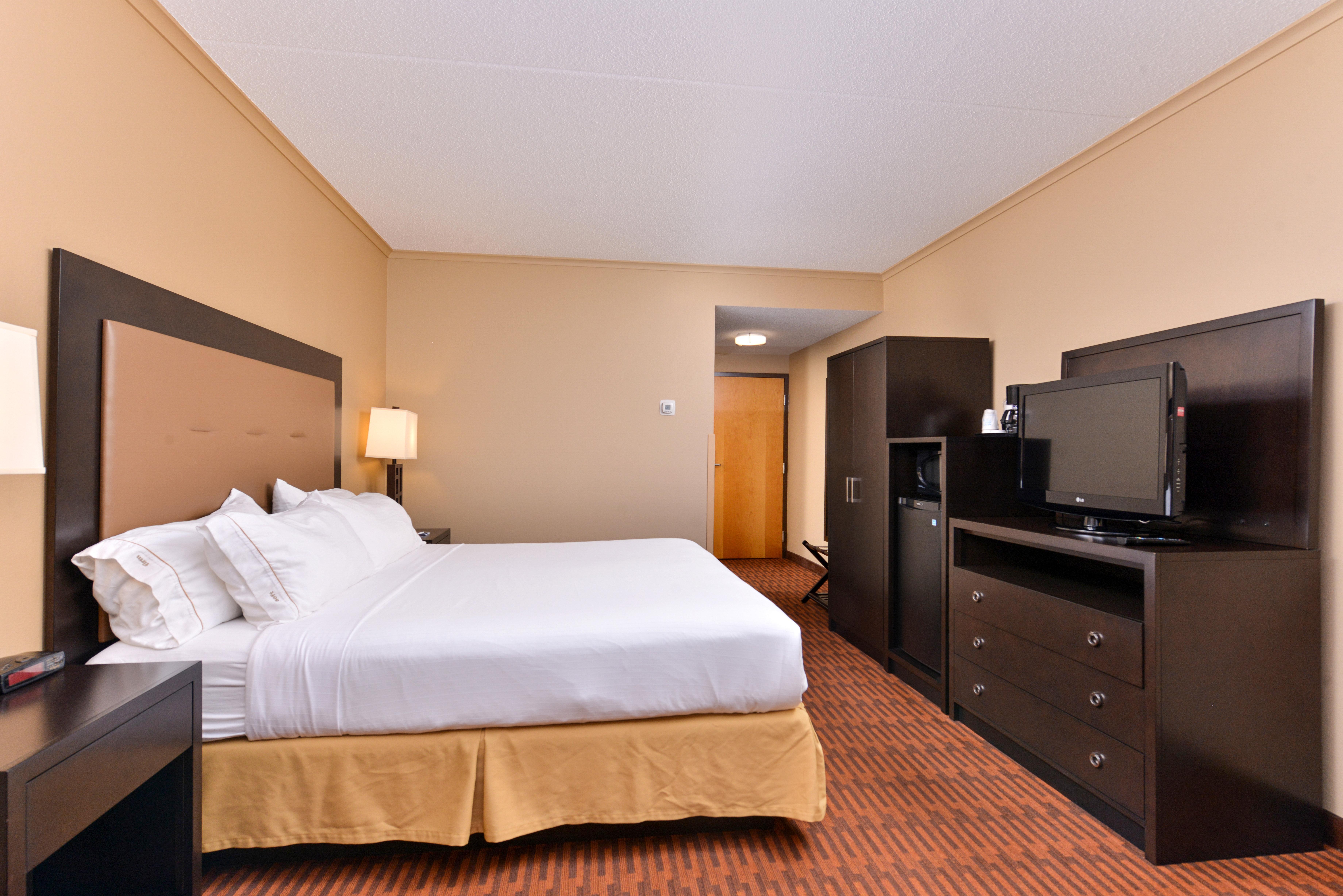 Holiday Inn Express Breezewood By Ihg Exterior photo