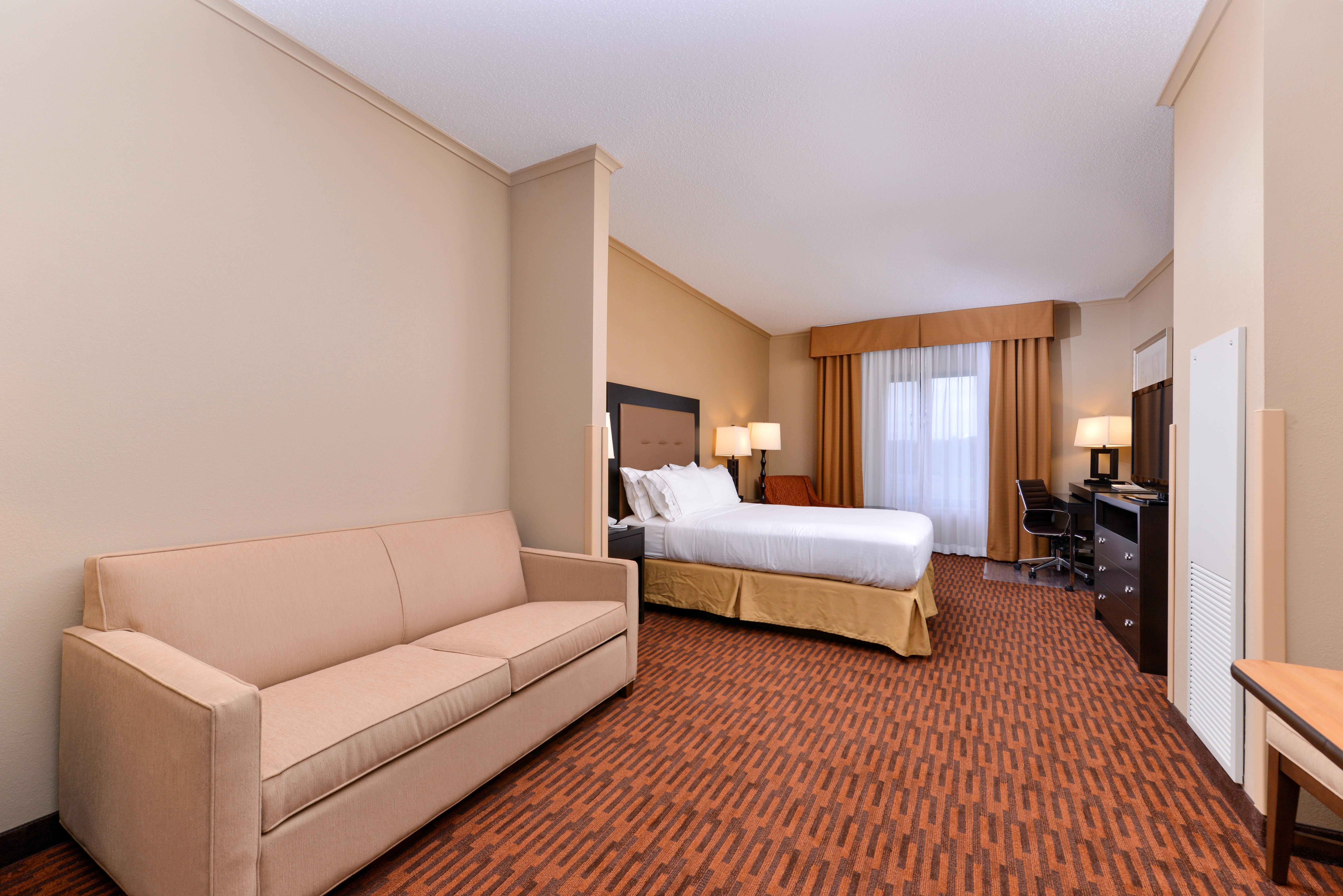 Holiday Inn Express Breezewood By Ihg Exterior photo