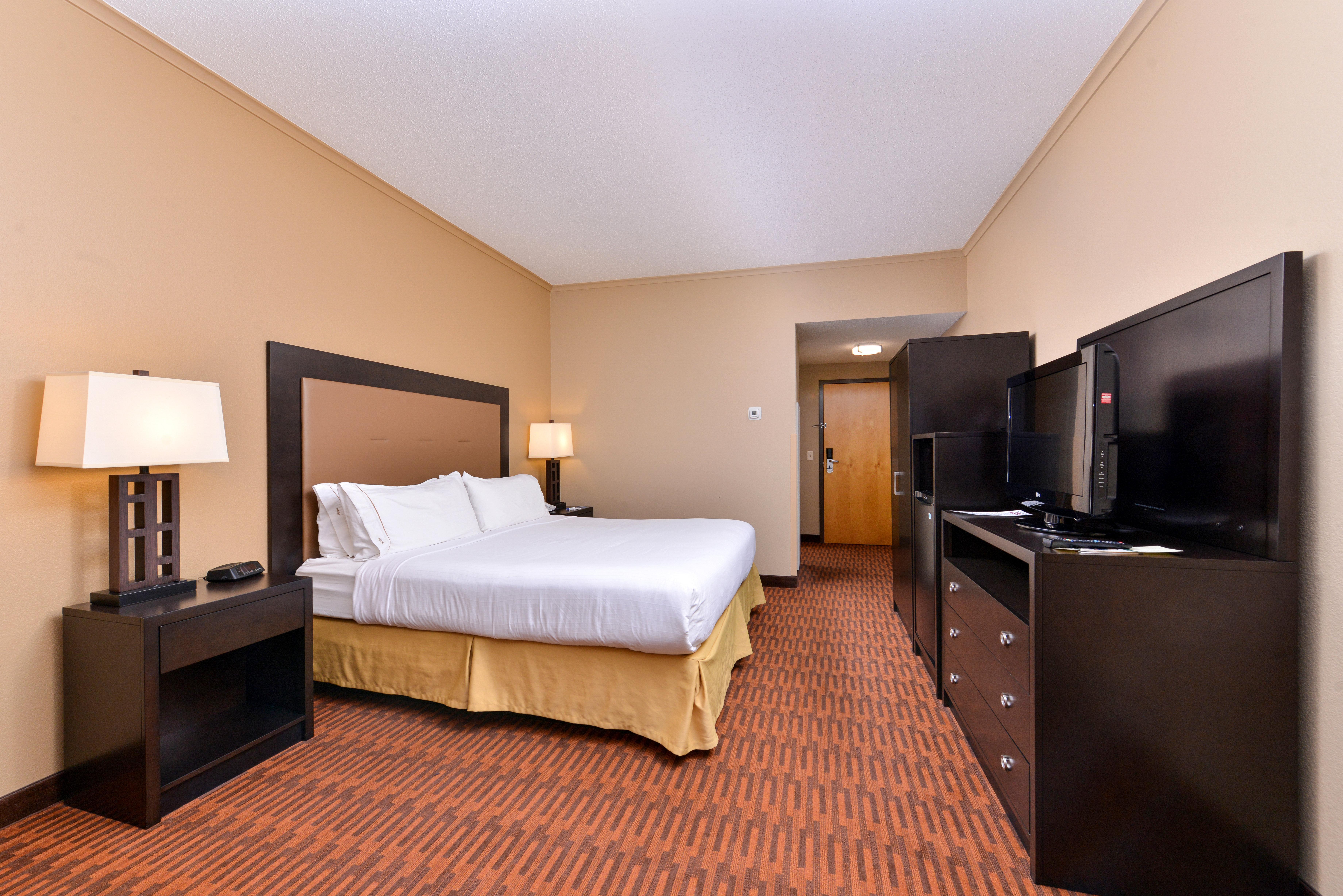 Holiday Inn Express Breezewood By Ihg Exterior photo