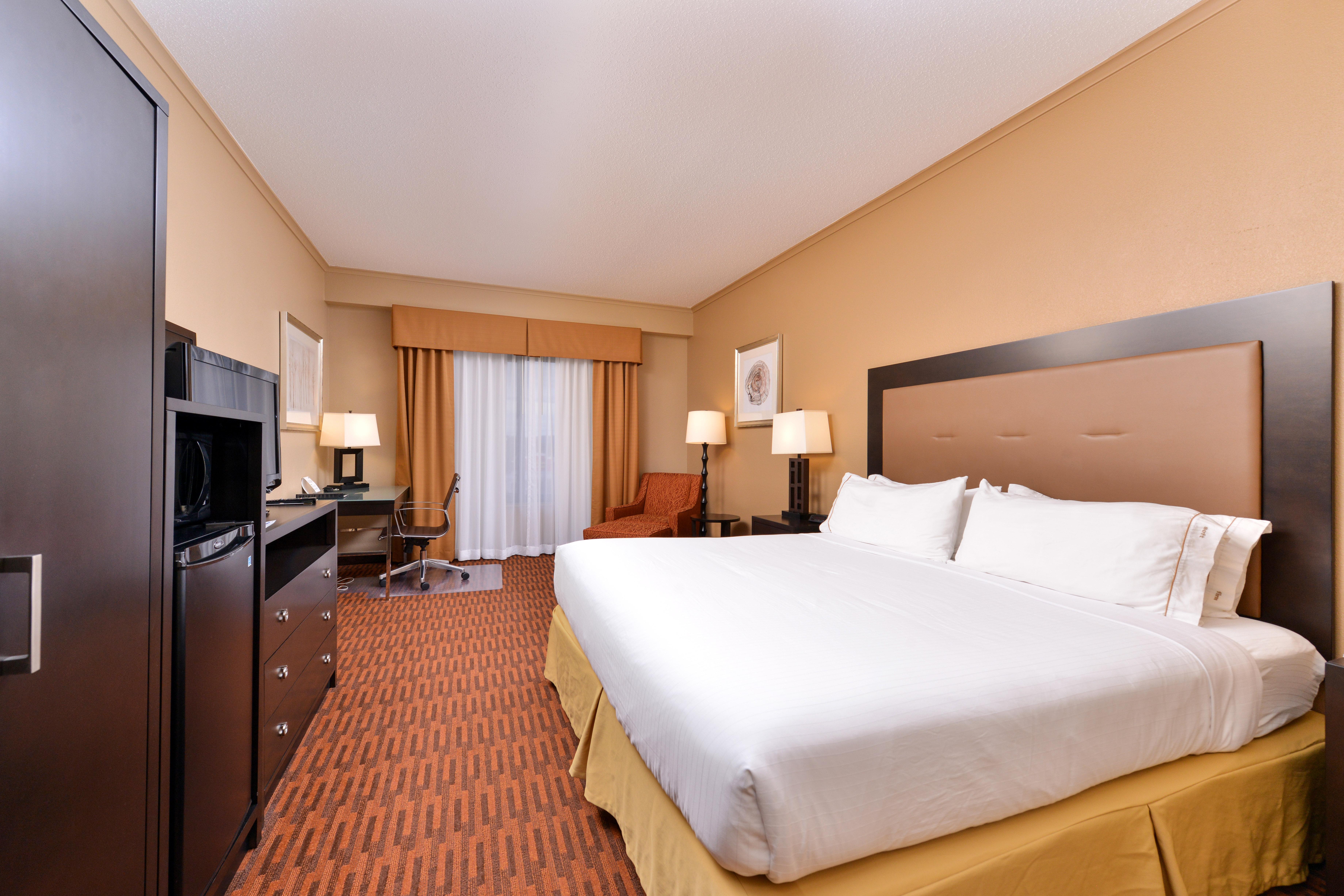 Holiday Inn Express Breezewood By Ihg Exterior photo