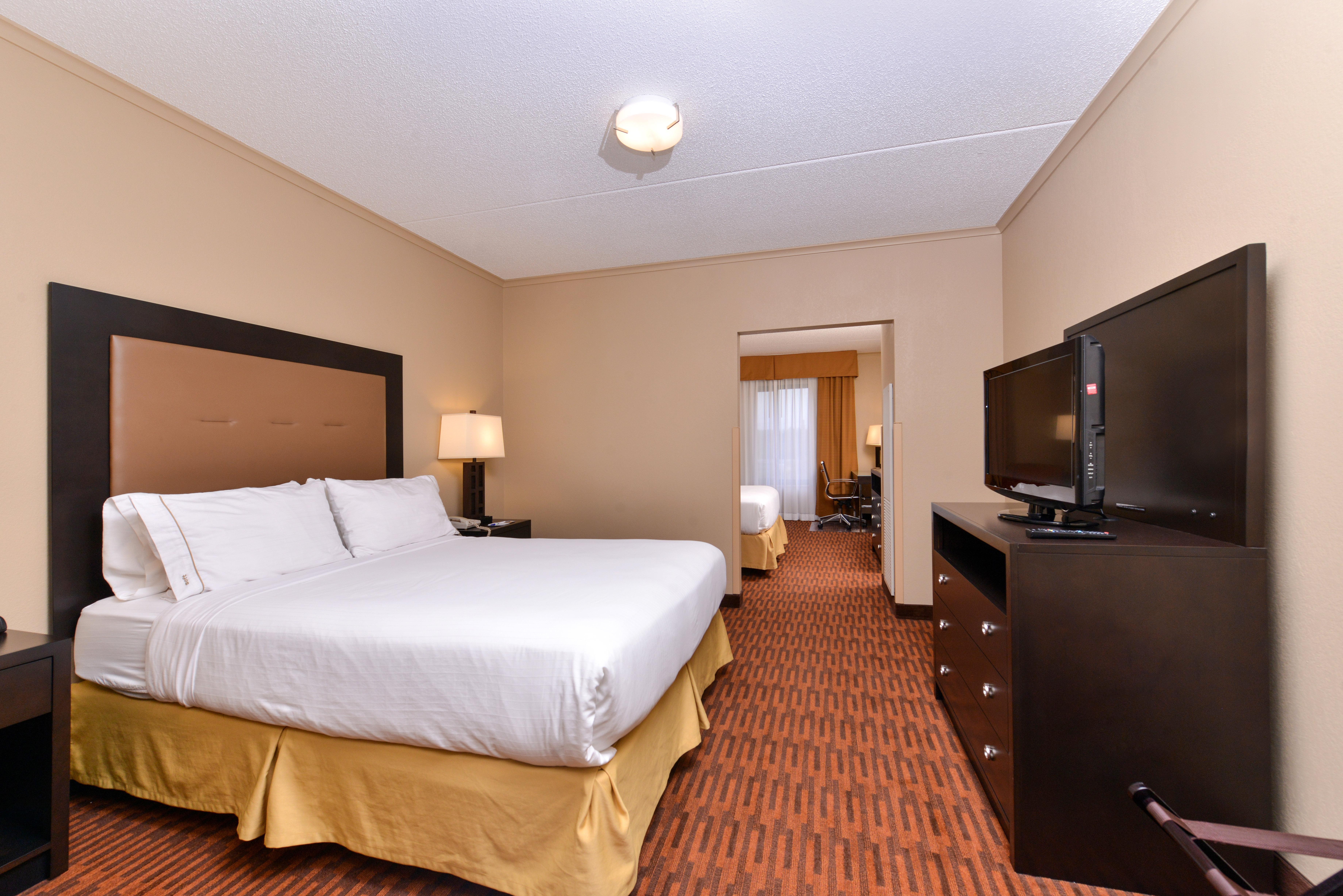 Holiday Inn Express Breezewood By Ihg Exterior photo