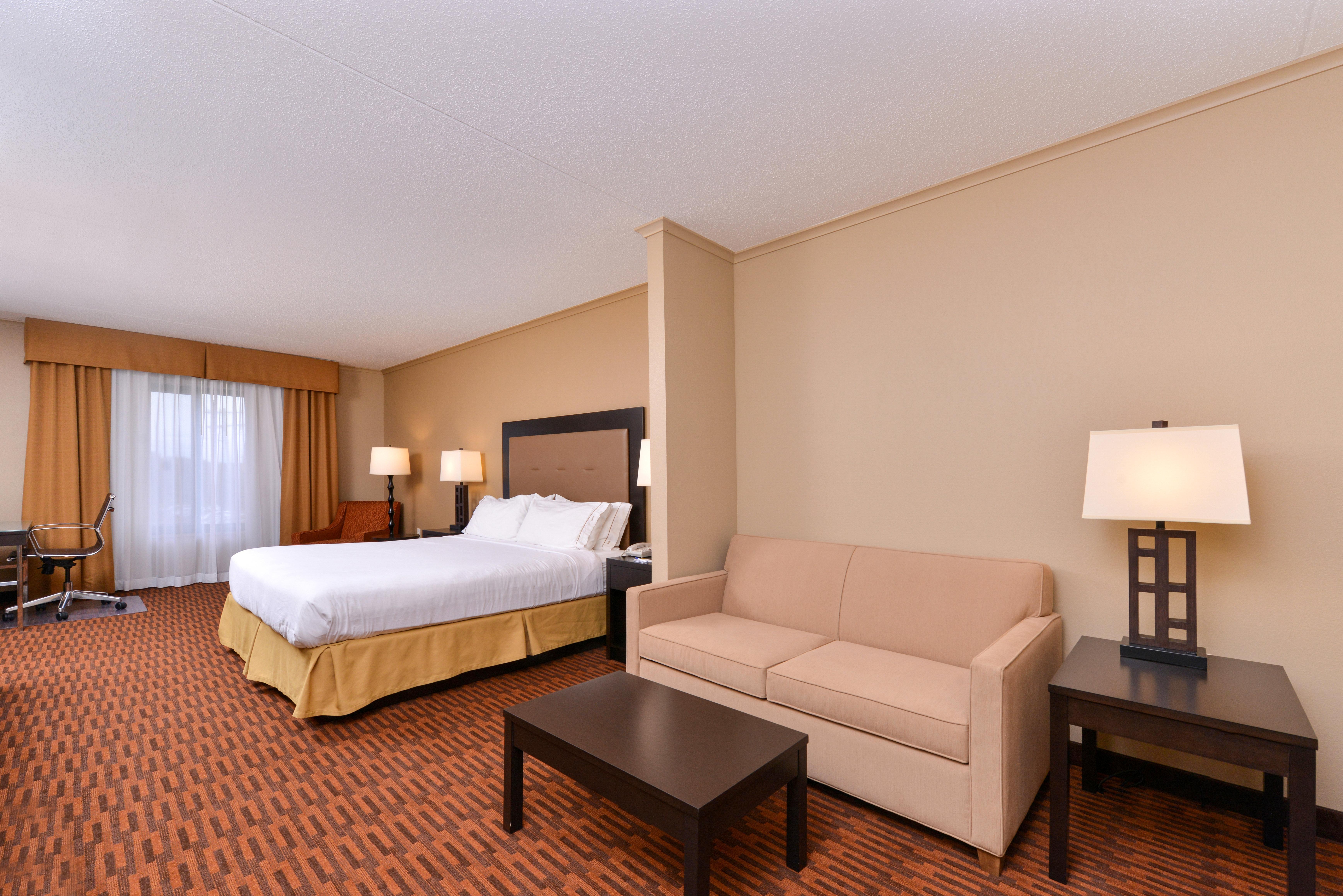 Holiday Inn Express Breezewood By Ihg Exterior photo